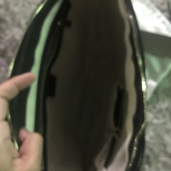 gucci cross body purse - Picture 4 of 6